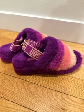 UGG Fluff Yeah “Berrylicious” Purple and Pink Ombre Fluff Slide.